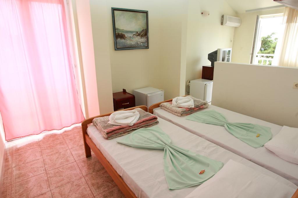 Hotel Vila Prestige Budva Bagian luar foto