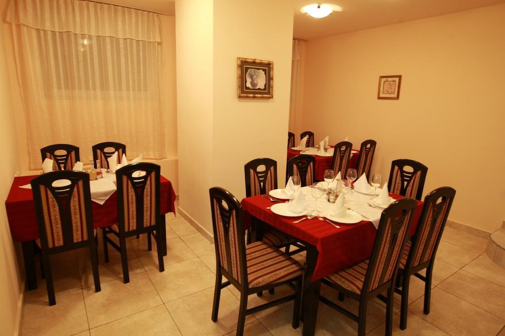 Hotel Vila Prestige Budva Bagian luar foto