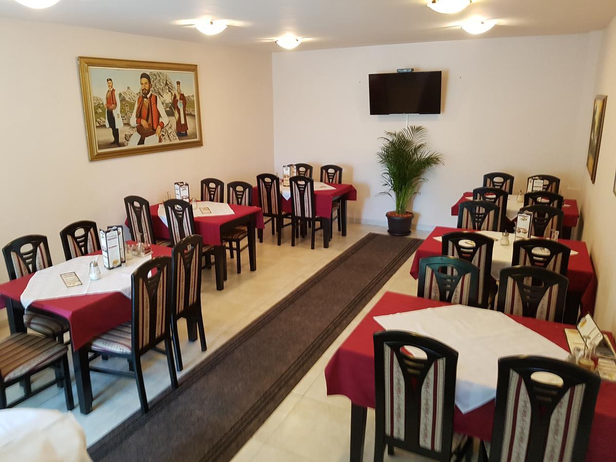 Hotel Vila Prestige Budva Bagian luar foto